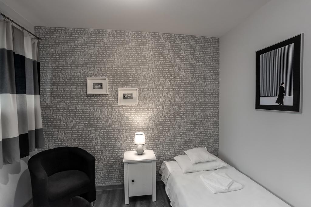 House - Two Bedroom Apartment *